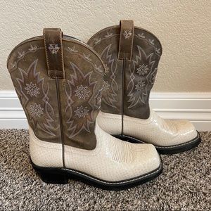 Ariat Women’s Cowboy Boots Size 8